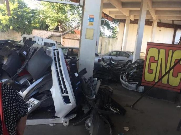 Estación de Servicio en Importante esquina con 98m en Ituzaingó