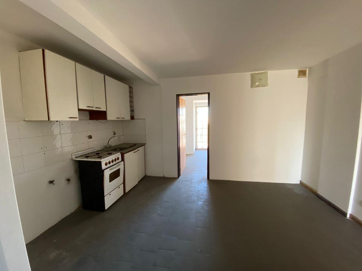 Foto de Departamento de 2 ambientes con 2 cocheras en Morón, imagen 4