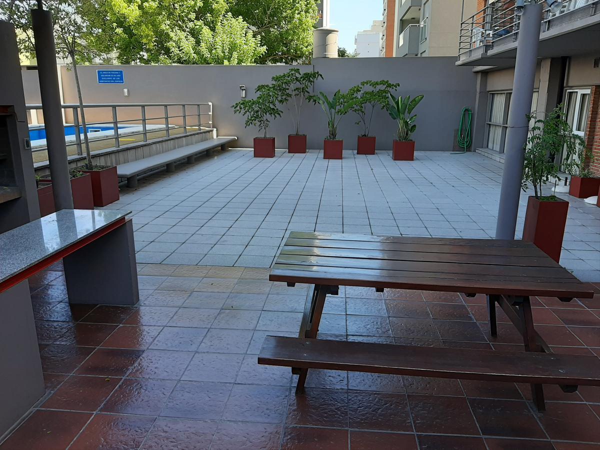 Excelente Departamento de 3 Ambientes con Cochera y Seguridad 24hs 5