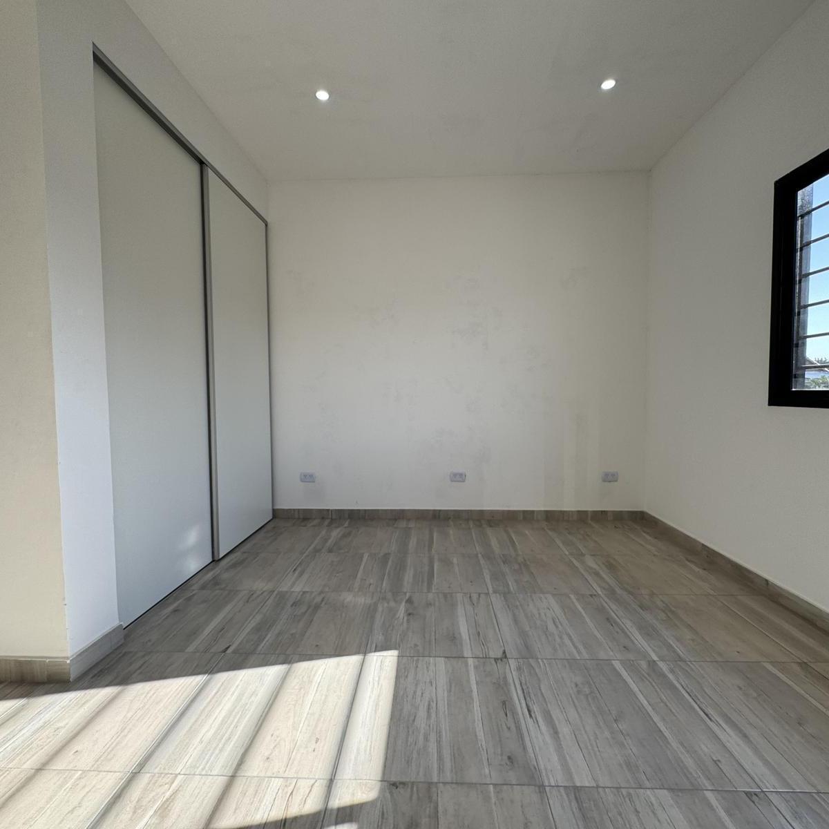 Dúplex de 3 Ambientes con Cochera y Jardín 3