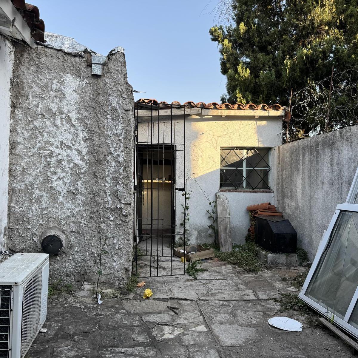 Casa Dividida en Excelente Zona de Ituzaingó Sur 2