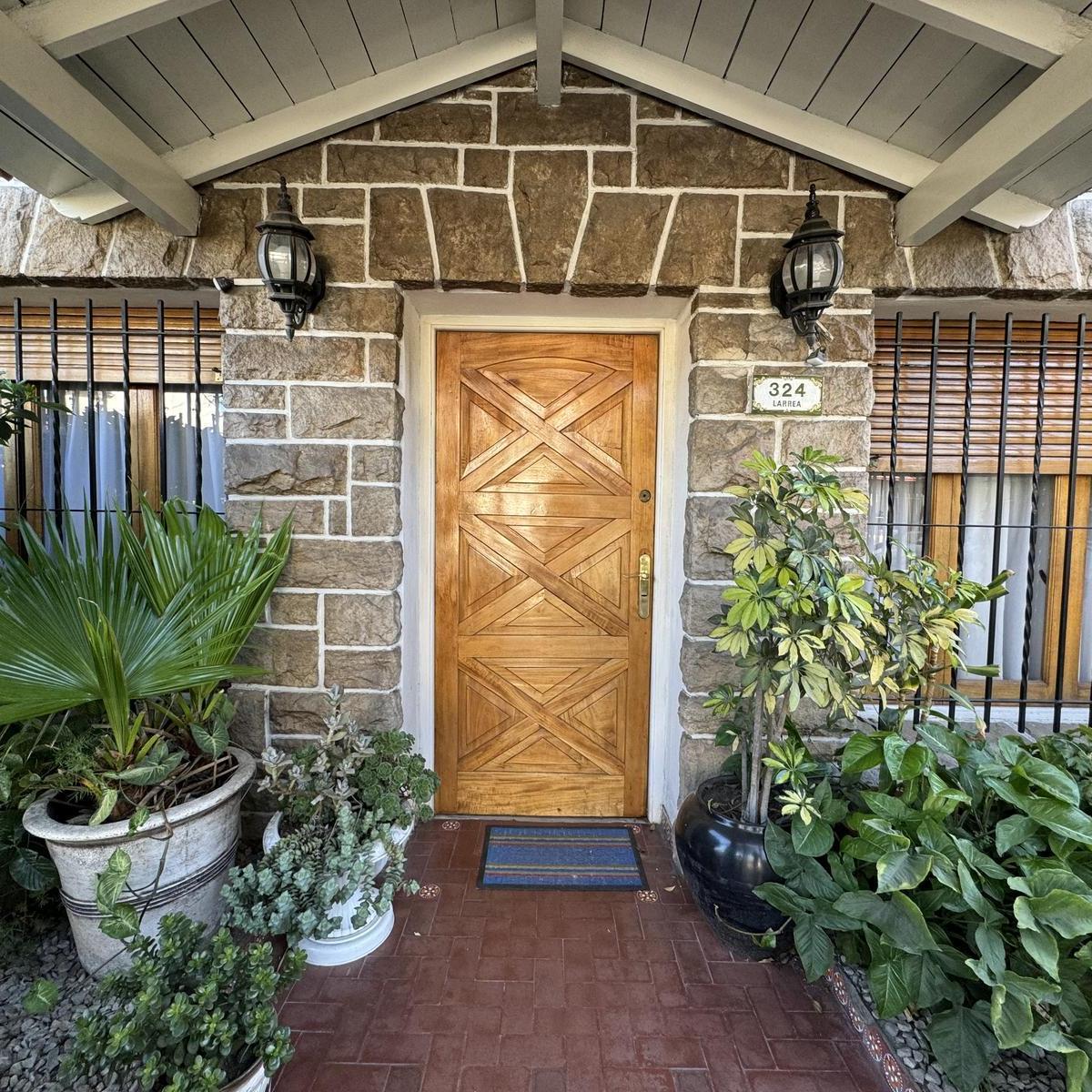Excelente Chalet de categoría en Morón cercano al centro