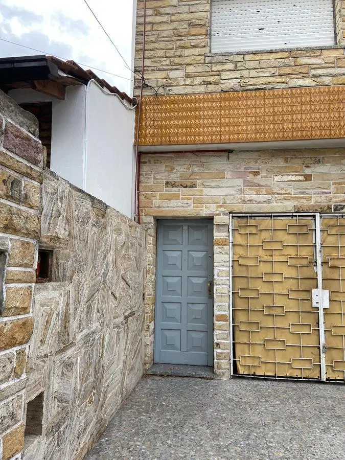 Departamento amplio en primer piso con excelente ubicación 5
