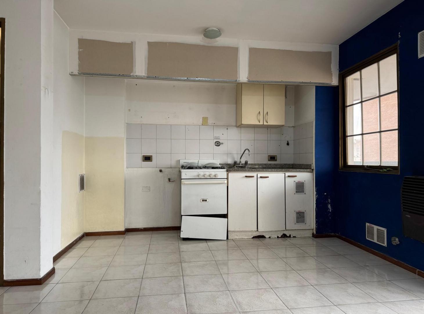Foto de Departamento monoambiente con balcón amplio en Morón Norte, imagen 2