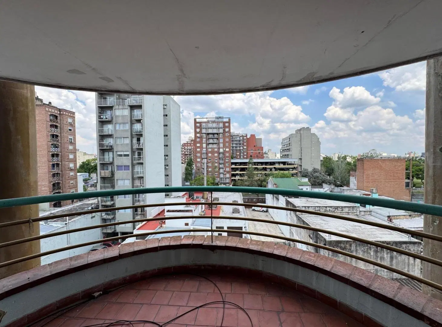 Departamento monoambiente con balcón amplio en Morón Norte 1