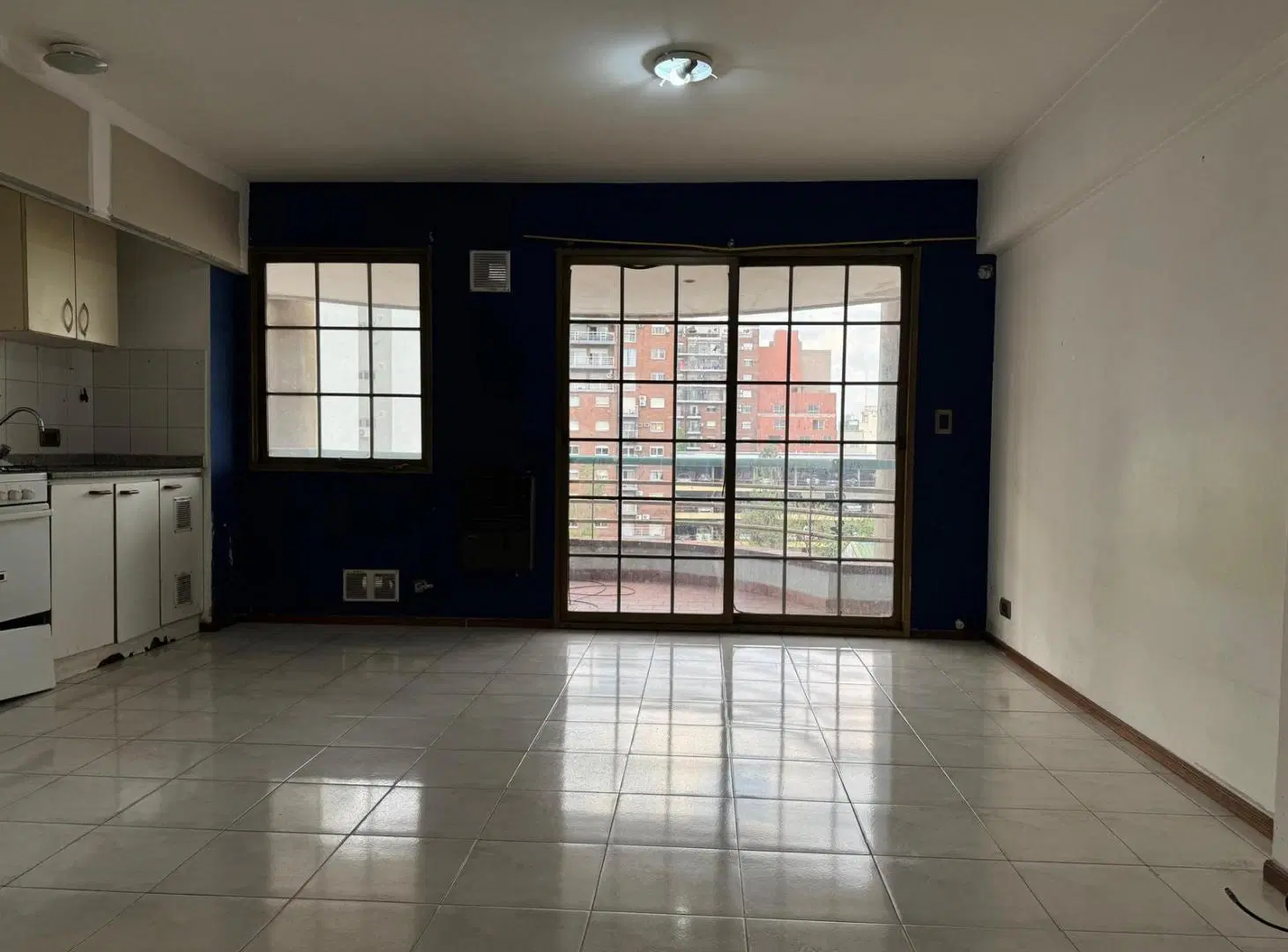 Departamento monoambiente con balcón amplio en Morón Norte 4