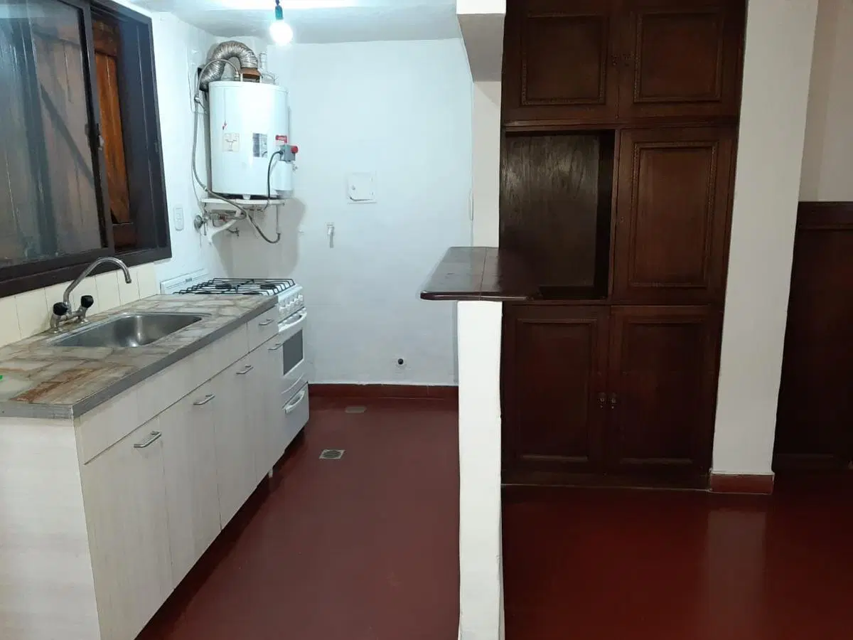 Departamento 2 ambientes con cochera en Villa Sarmiento a metros de estación Ramos Mejia 4