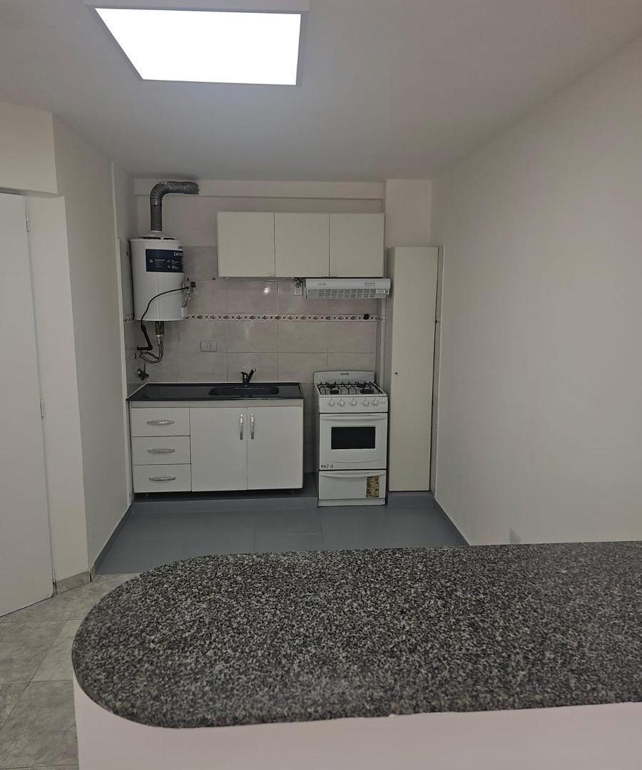 Foto de Departamento monoambiente a 50mts de la universidad de Morón, imagen 1