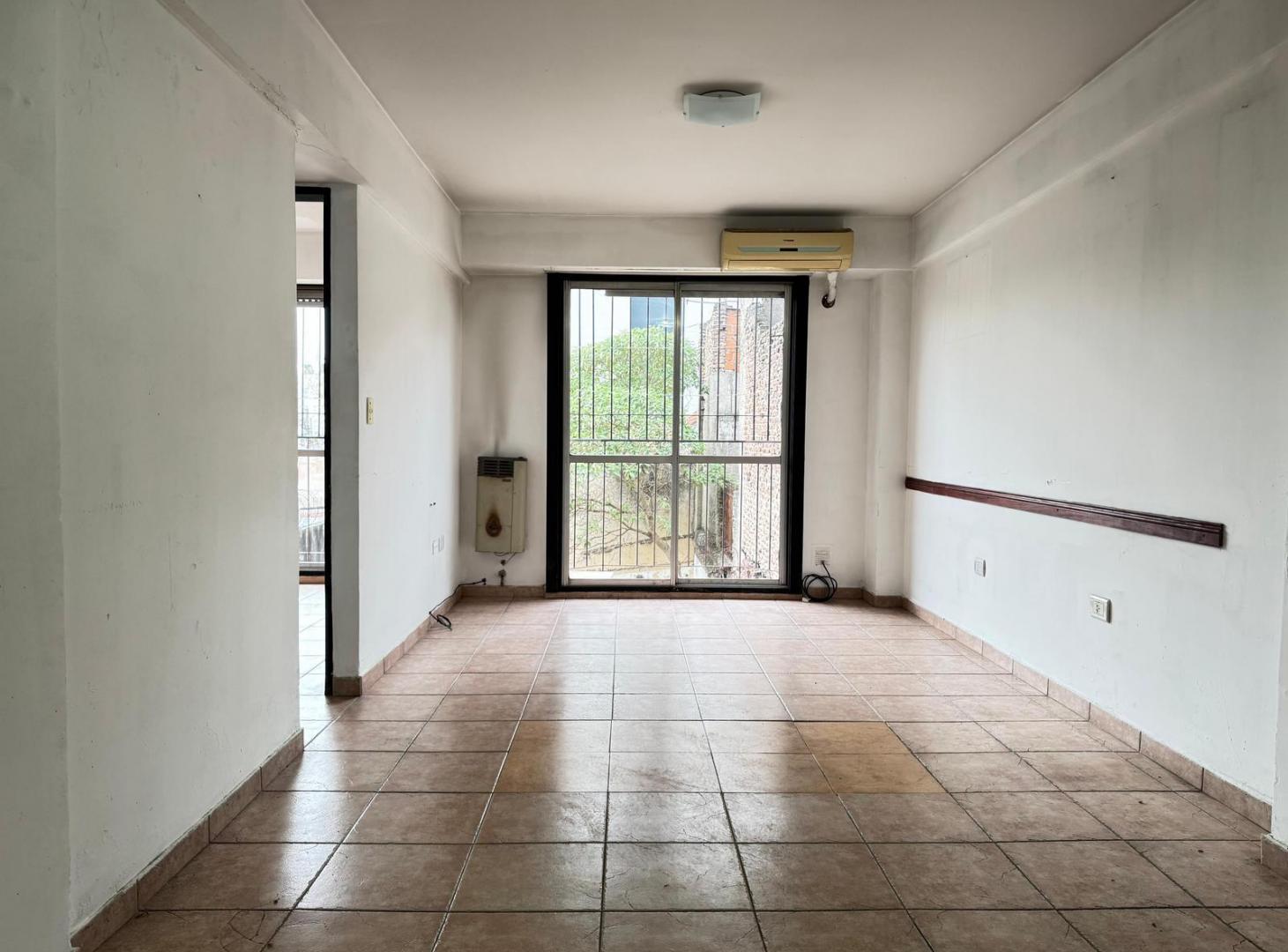 Foto de Departamento 2 ambientes a 50mts de la universidad de Morón, imagen 1