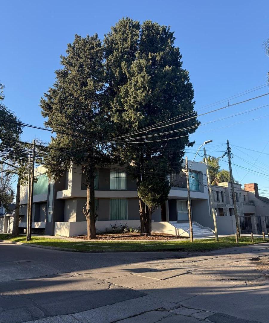 Foto de Casa Moderna de Categoría en Castelar Norte, imagen 3