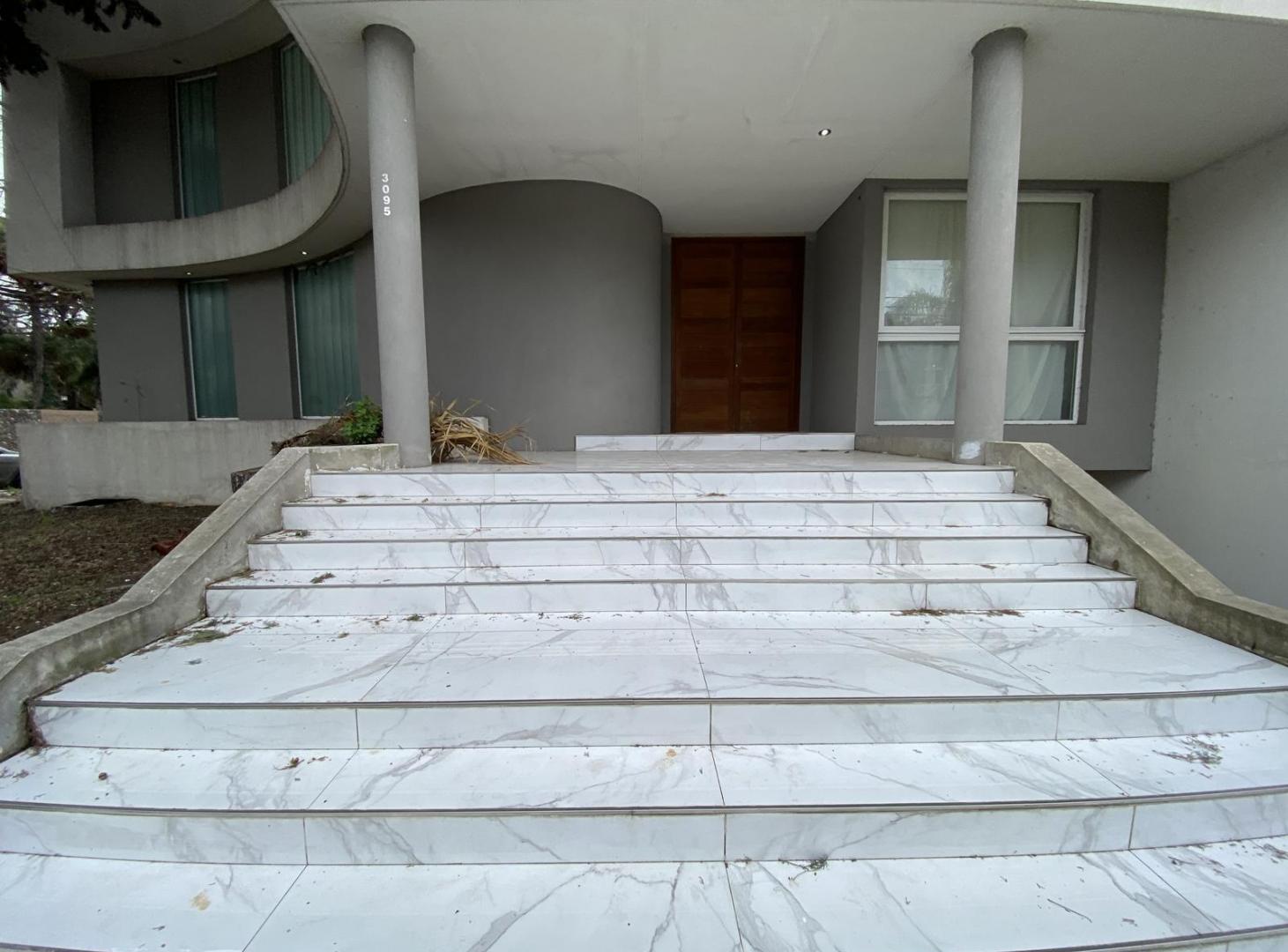 Foto de Casa Moderna de Categoría en Castelar Norte, imagen 4