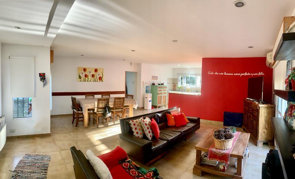 Casa - Venta - 4 Amb C/cochera - 1750 m² - Berazategui 5