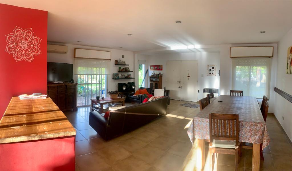 Casa - Venta - 4 Amb C/cochera - 1750 m² - Berazategui 4