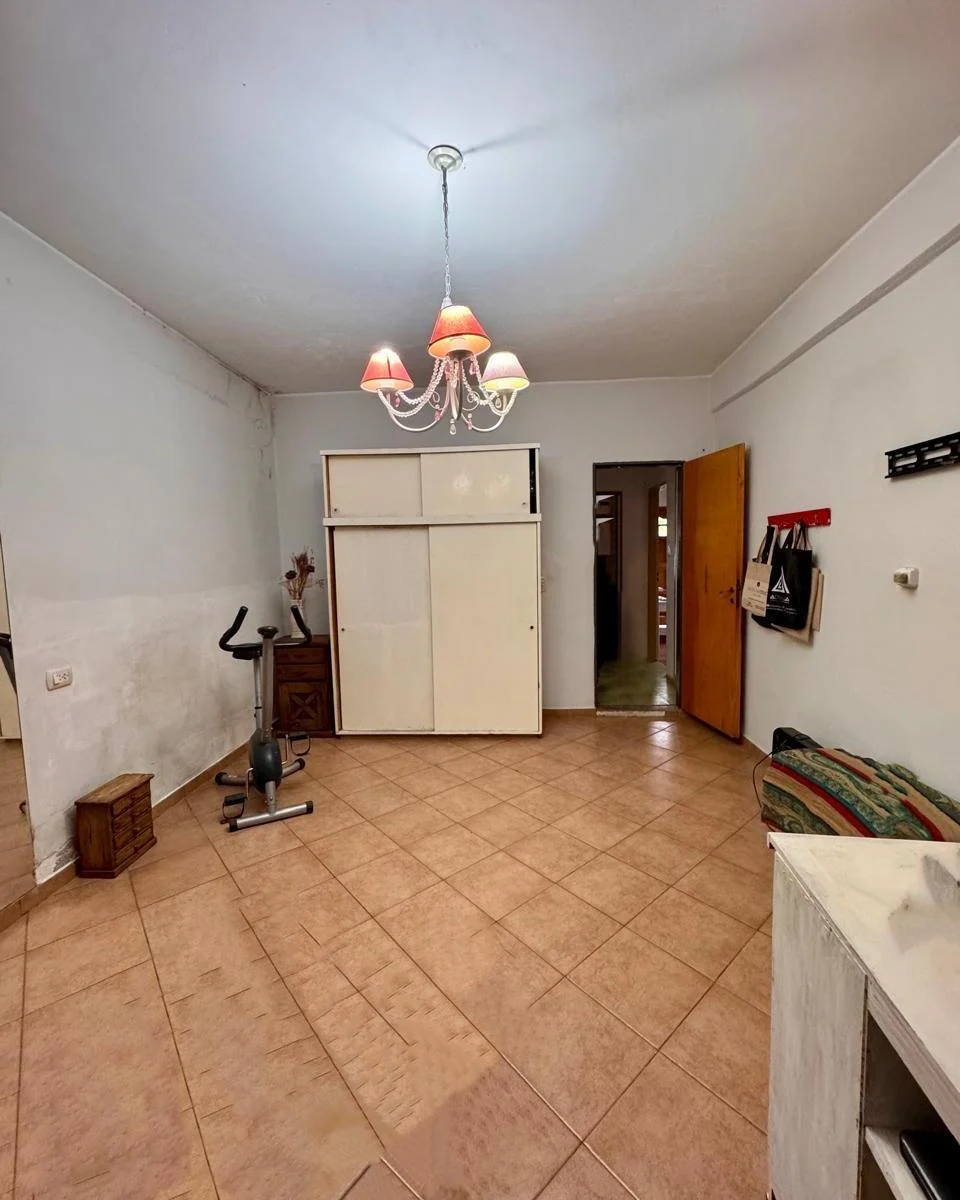 Departamento en Venta de 3 Ambientes en Berazategui. 2