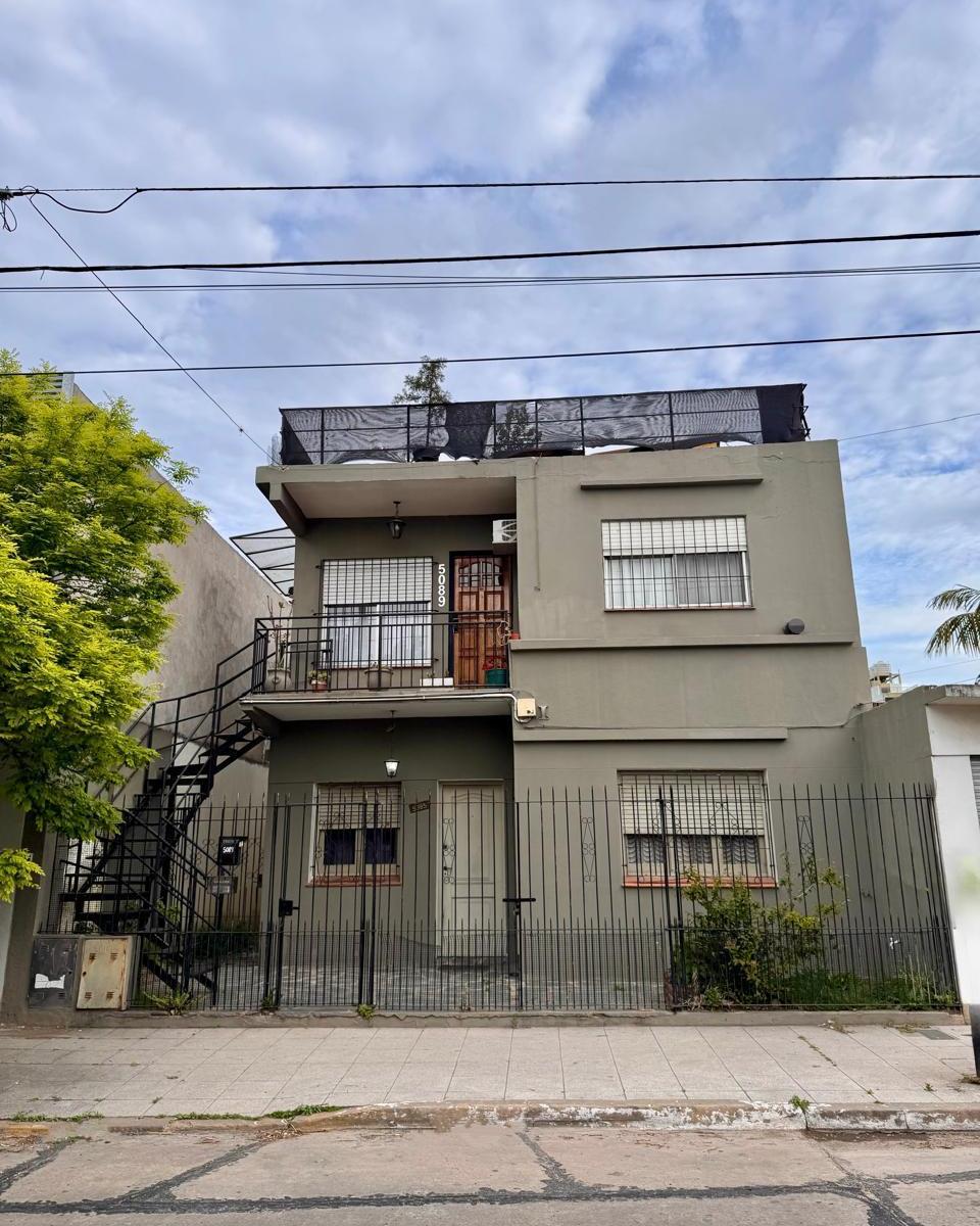 Departamento en Venta de 3 Ambientes en Berazategui. 1