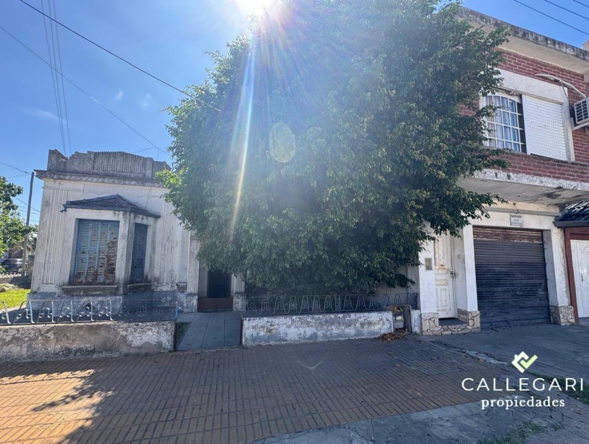 Casa en Venta con Depto en Berazategui. Ideal Inversion. 1