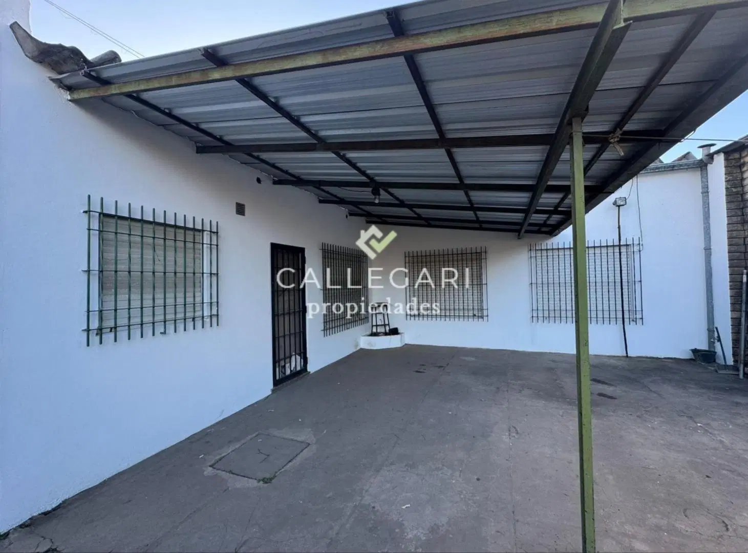 Casa 3 ambientes con Parque en venta - Berazategui 3