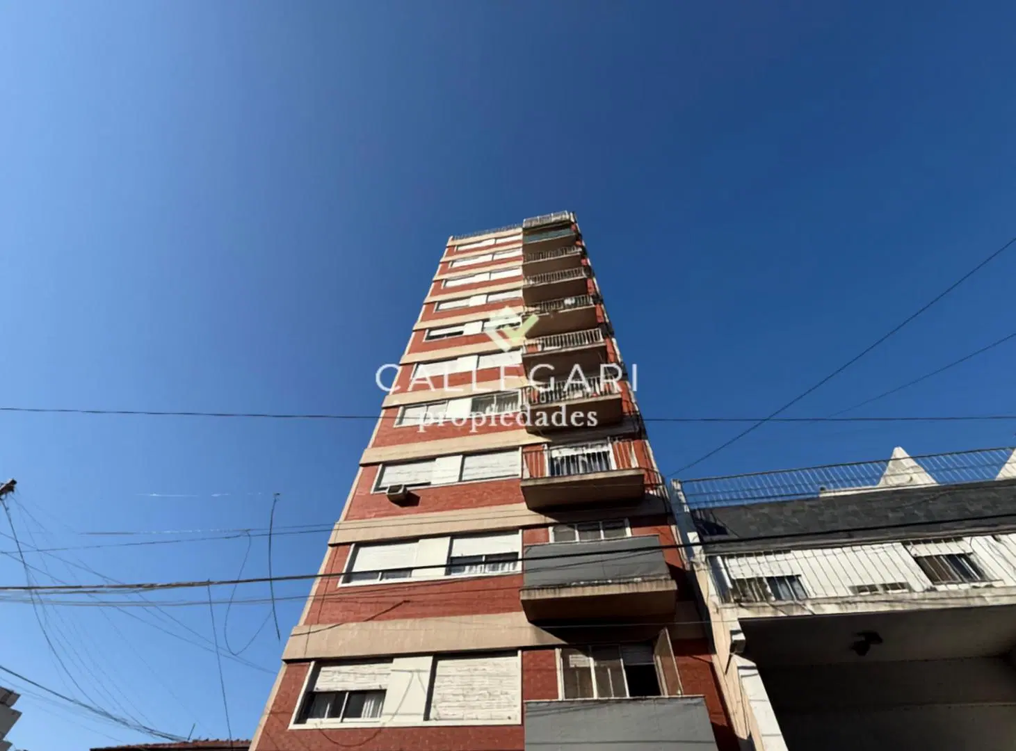 Departamento 3 ambientes con Cochera en venta - Berazategui Centro 3