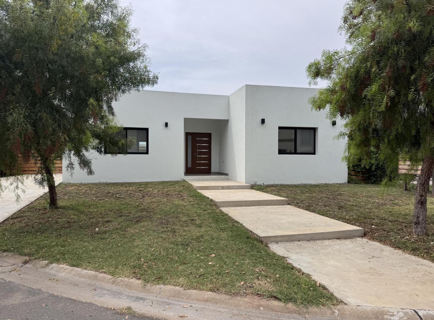 Casa en San Ramon, Pilar del este