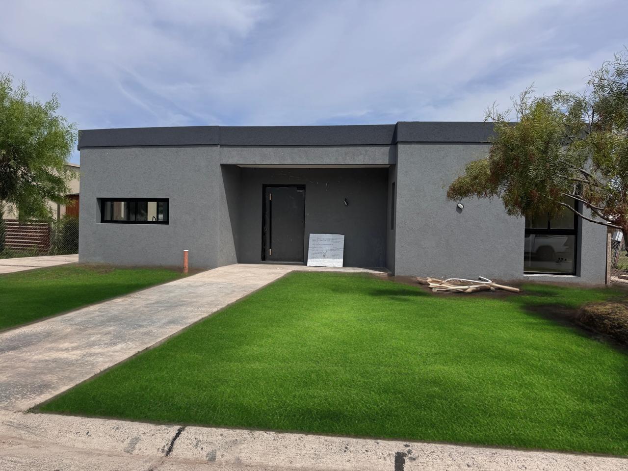 Ricordi Negocios Inmobiliarios, Casa Santa Emilia, Pilar del este!