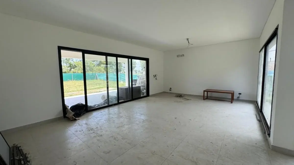 Casa en Santa Lucia, Pilar del este 3