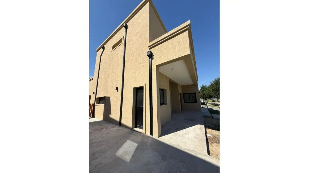 Casa en venta en Barrio Privado San Tomas, Derqui. 5
