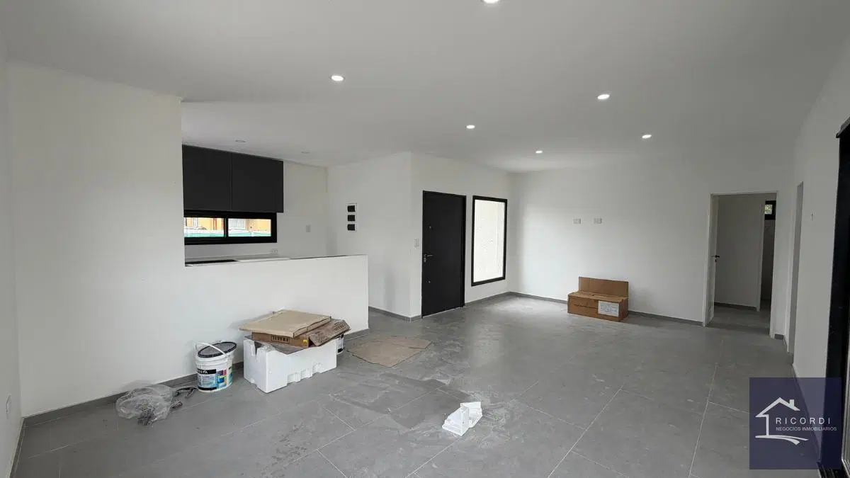 Casa en venta en Barrio Privado San Ramon, Pilar del Este al 1000 4