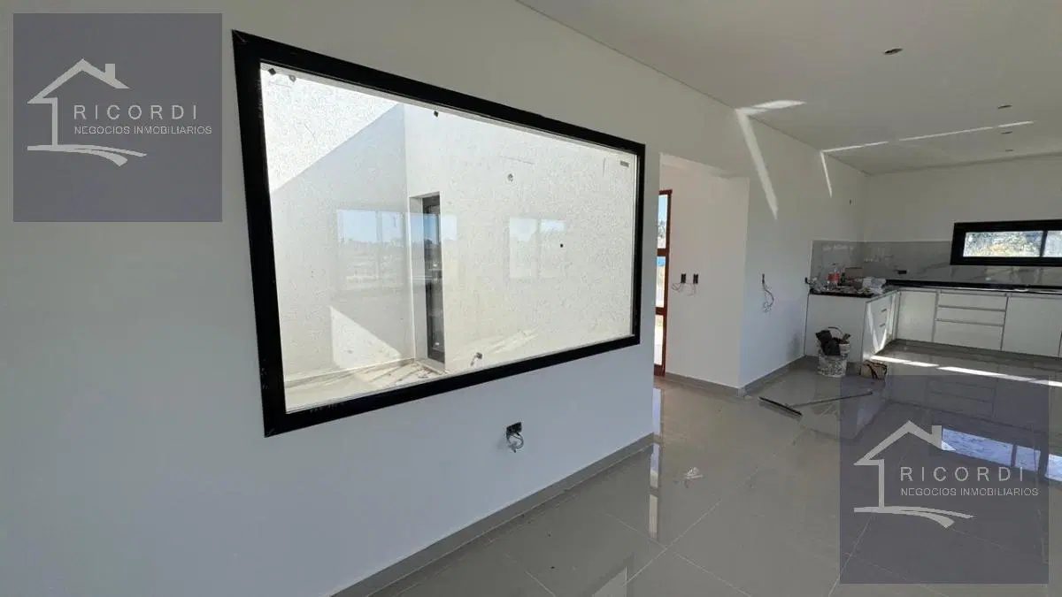 Casa en venta en Barrio Privado Santa Elisa, Pilar del Este. 4