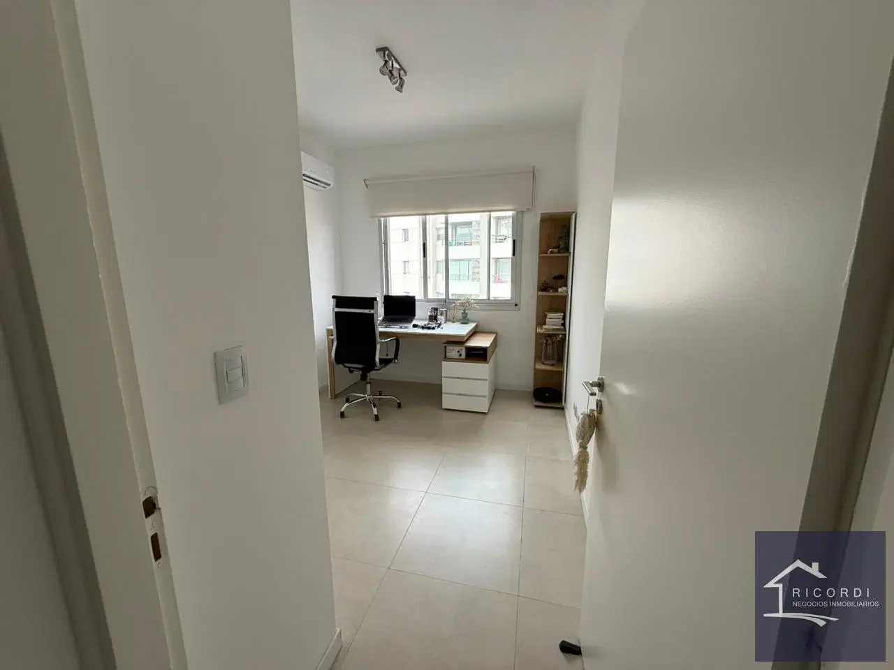 Departamento en VENTA 4 Ambientes vista Laguna 5