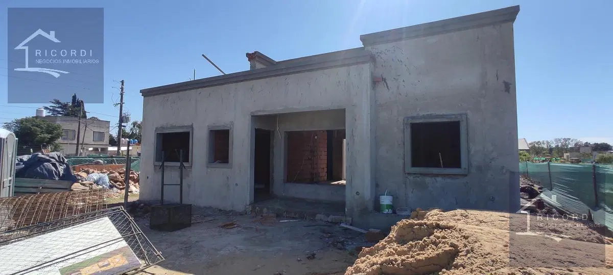 Ricordi Negocios Inmobiliarios, Casa Santa Sofia, Pilar del este! 2