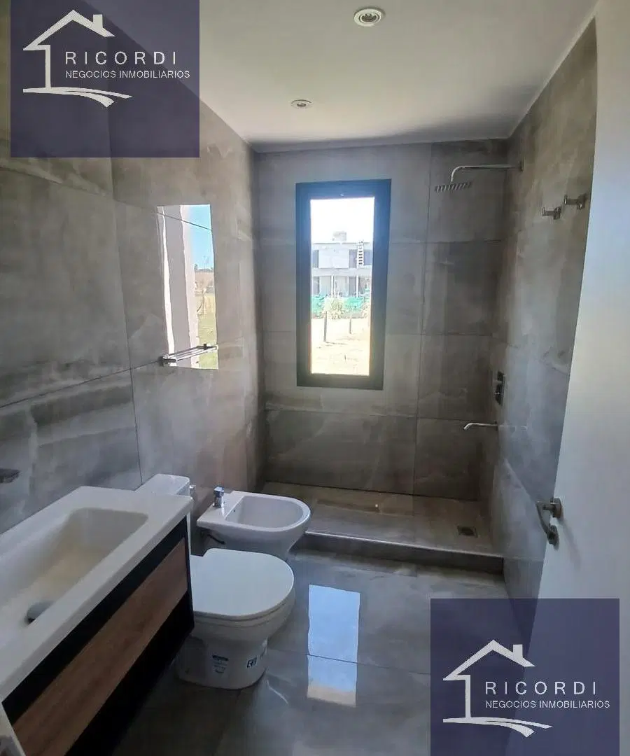 Venta Casa con 3 dormitorios en Medal Country Club 4