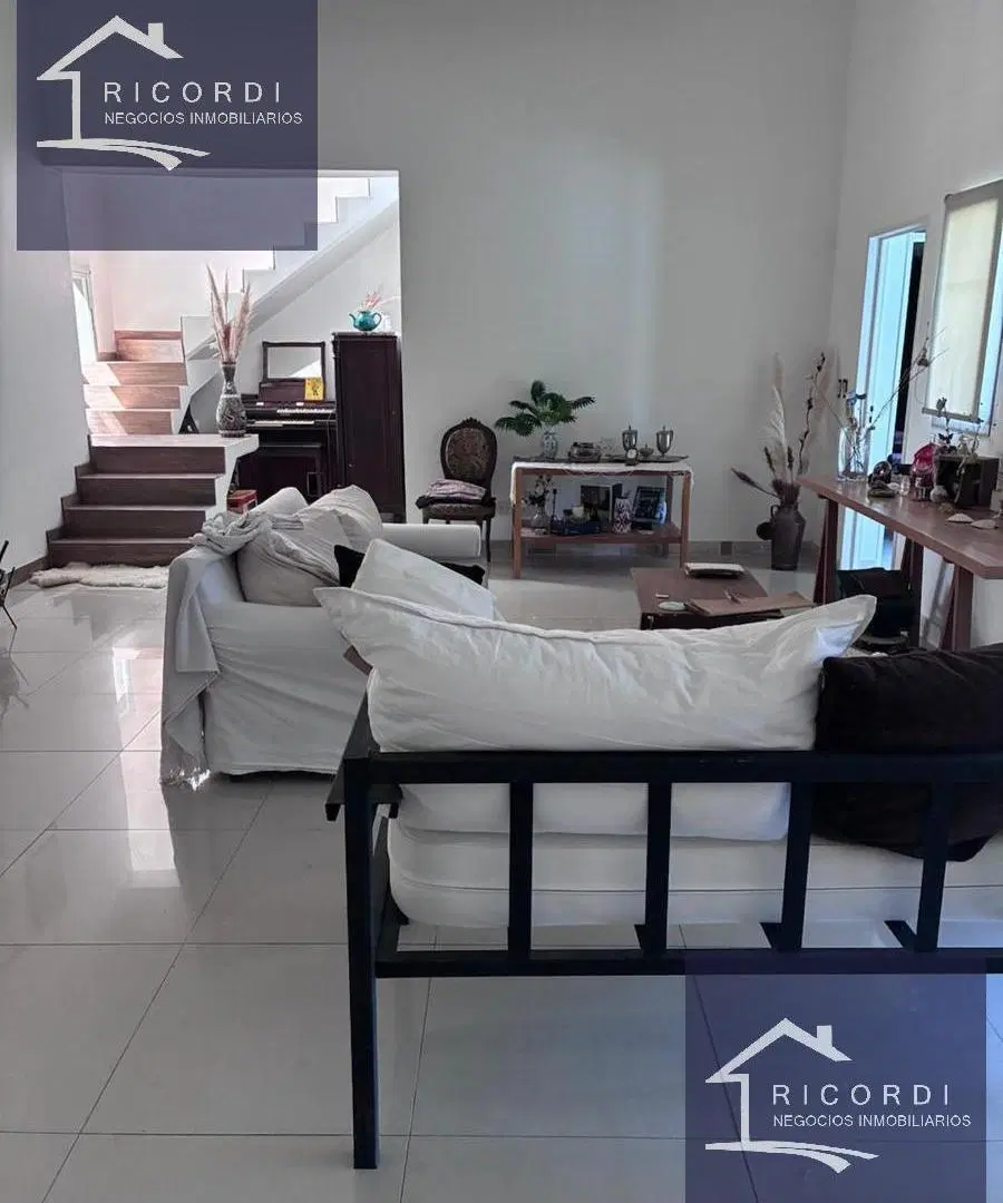 VENTA CASA de 5 DORMITORIOS EN ALTOS DE CAMPO GRANDE 5