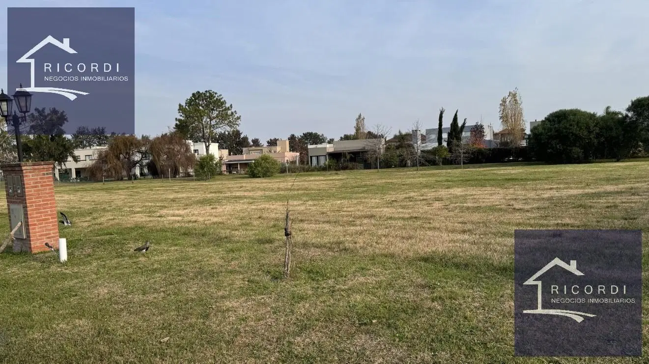 VENTA LOTE CENTRAL EN ALTOS DE CAMPO GRANDE 1