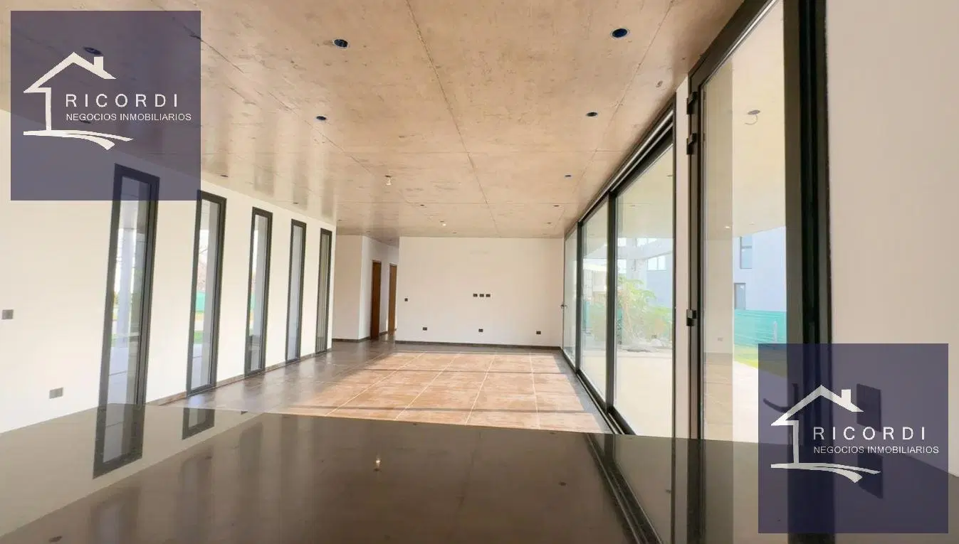 VENTA CASA DE 4 DORMITORIOS BARRIO CERRADO ALTOS DE CAMPO GRANDE 4