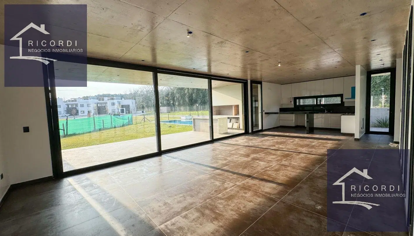 VENTA CASA DE 4 DORMITORIOS BARRIO CERRADO ALTOS DE CAMPO GRANDE 2