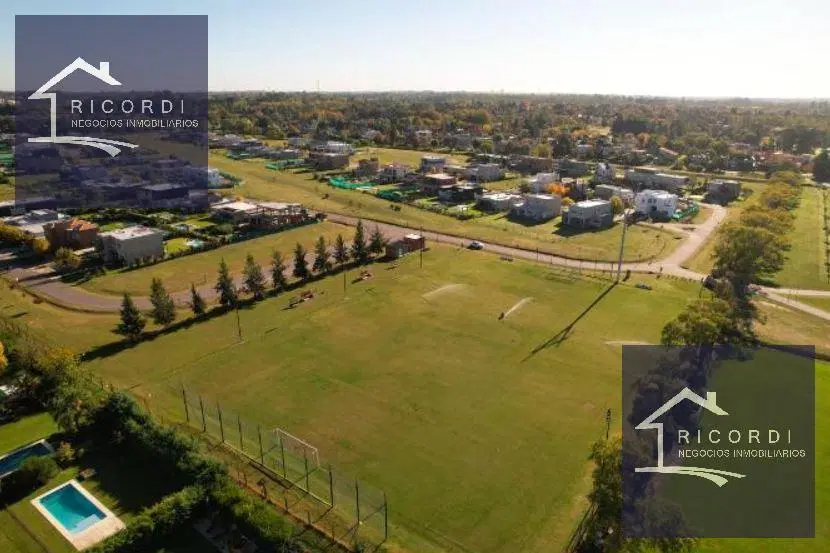 VENTA LOTE CENTRAL 887 m2 ALTOS DE CAMPO GRANDE 4