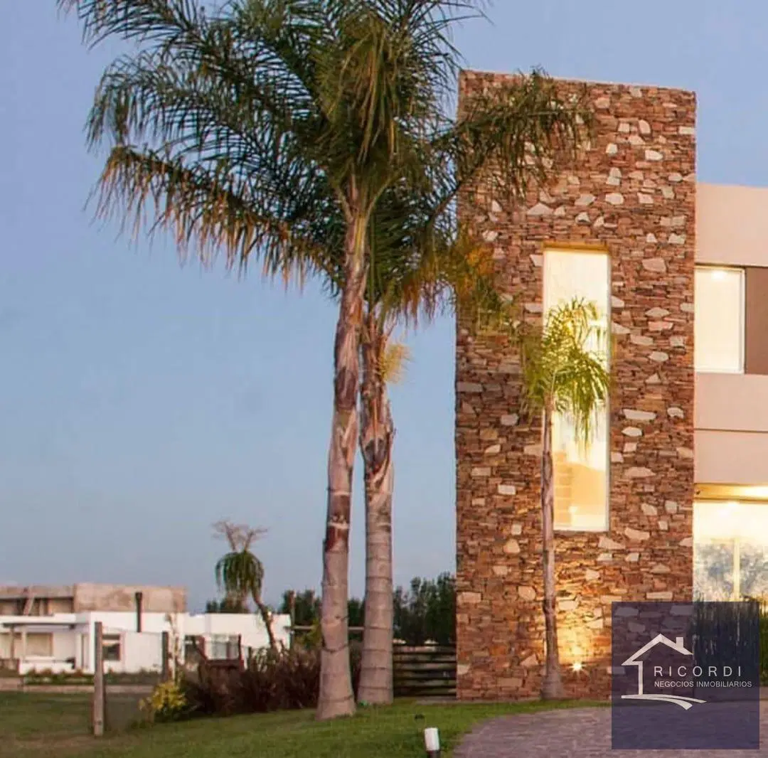 Casa En Venta 5 Ambientes al Agua en Muelles, Puertos Escobar Muelle Propio y Pileta Infinita 2