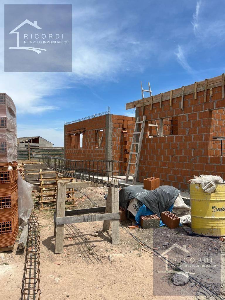 Casa en venta a terminar San Sebastián Área 8