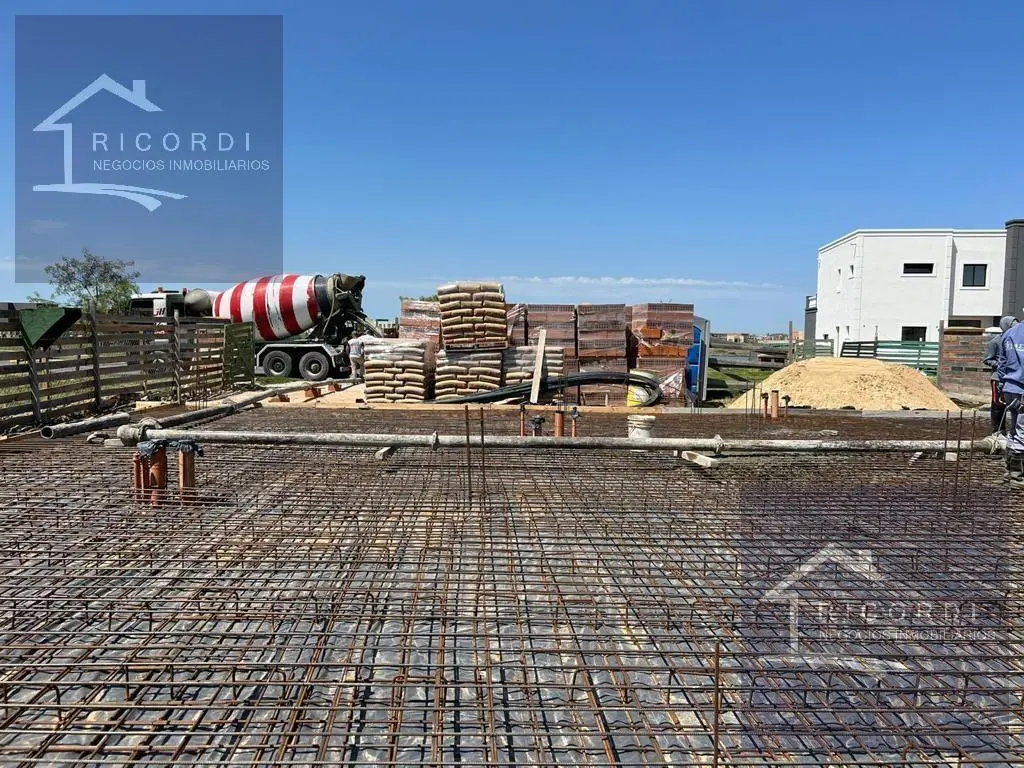 Casa en venta a terminar San Sebastián Área 8 4