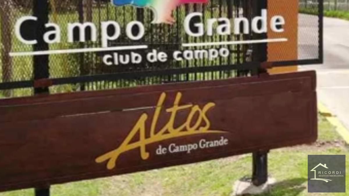Venta Casa en Altos de Campo Grande