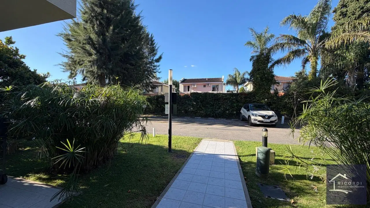 Dpto Monoambiente Venta La Candela entrepiso y balcón 4