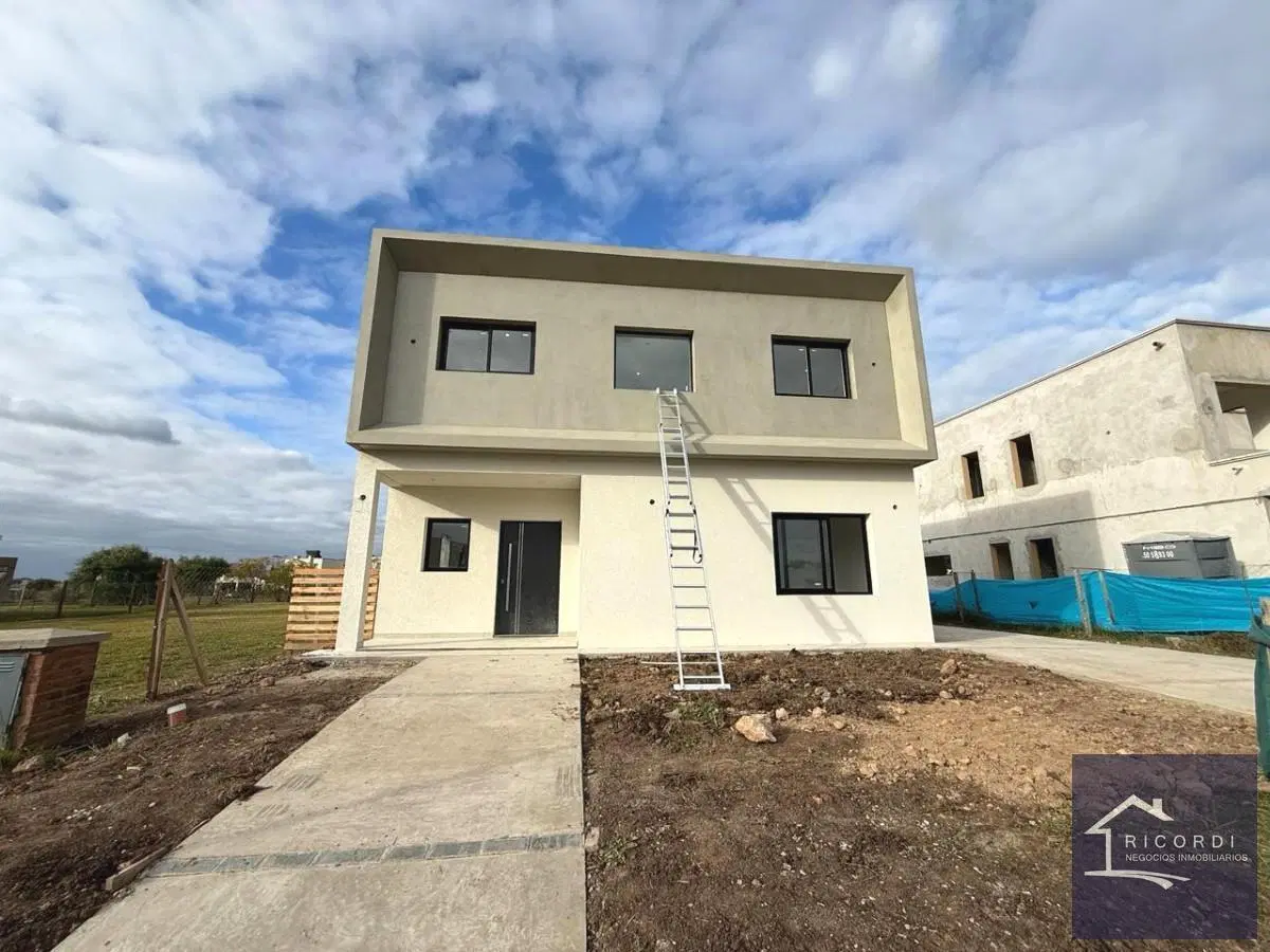 Casa VENTA Santa Elisa 5 AMB 1