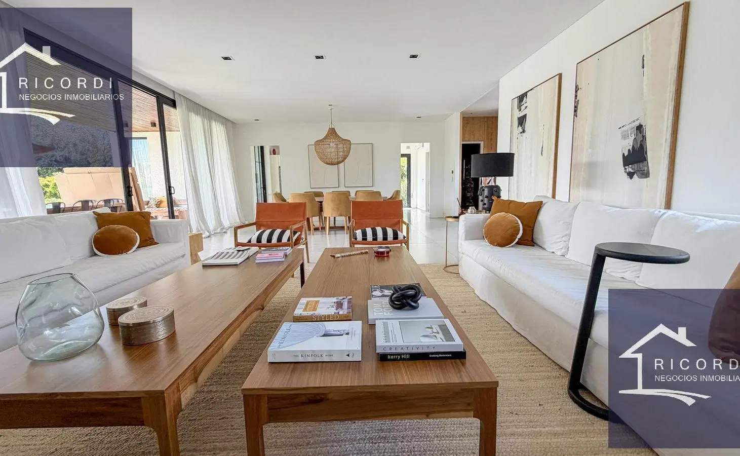 Venta - Inmejorable Casa de 4 dormitorios en Altos de Campo Grande 1