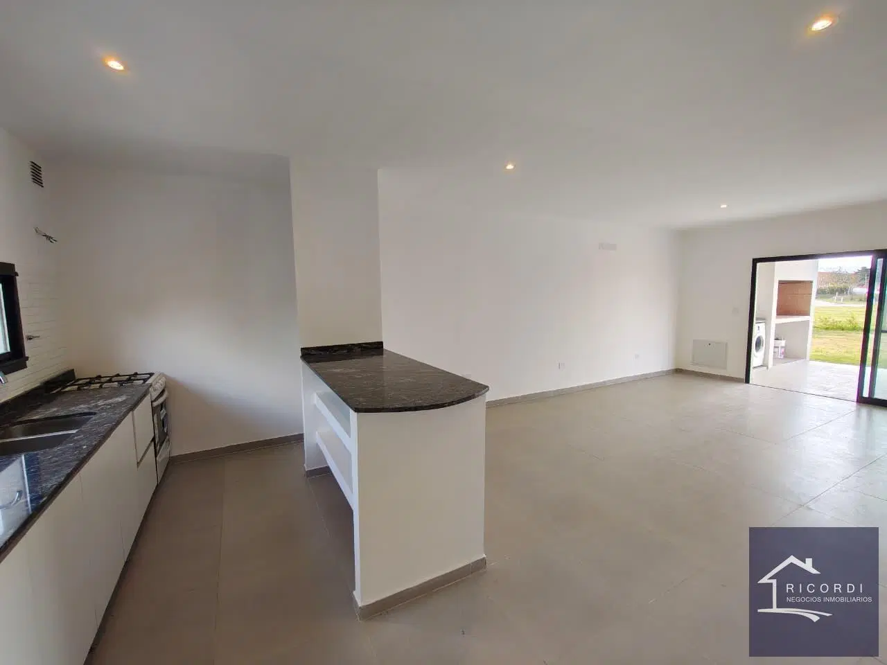Casa VENTA 4 Amb San Ramon, Pilar del Este Oportunidad 5
