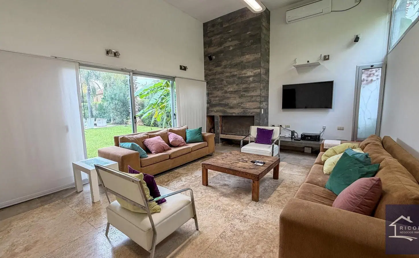 Venta - Hermosa Casa en Campo Grande - Pilar 4