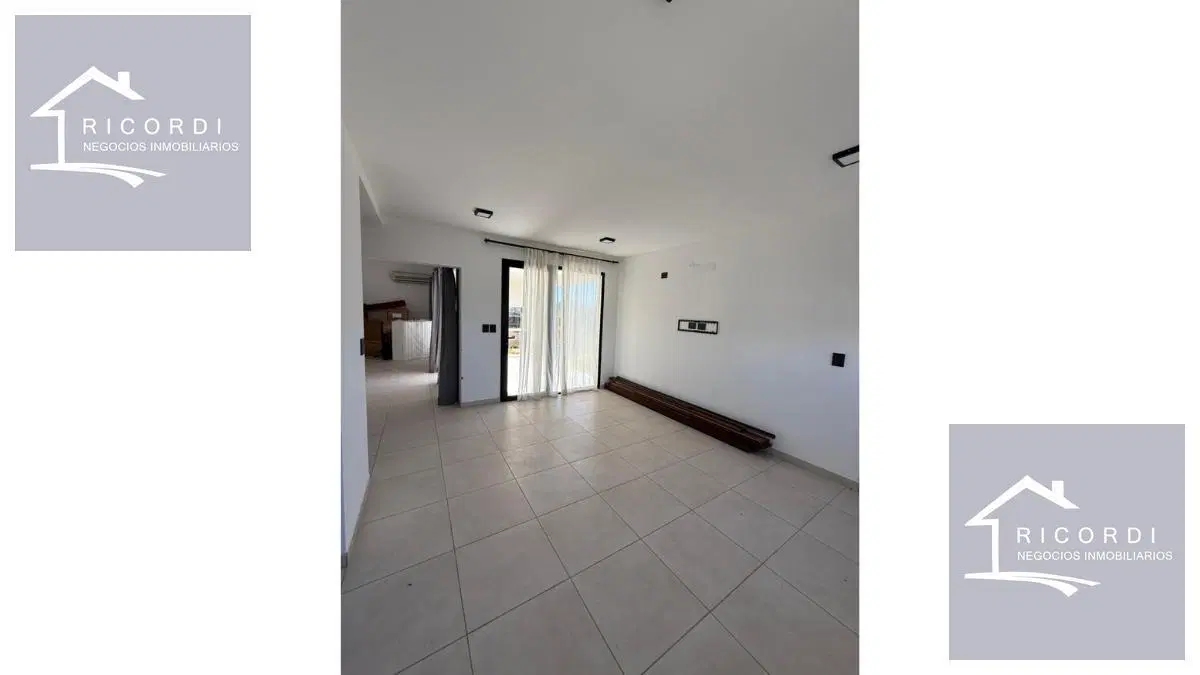 Casa en venta en Barrio Privado Santa Elisa, Pilar del Este. 5