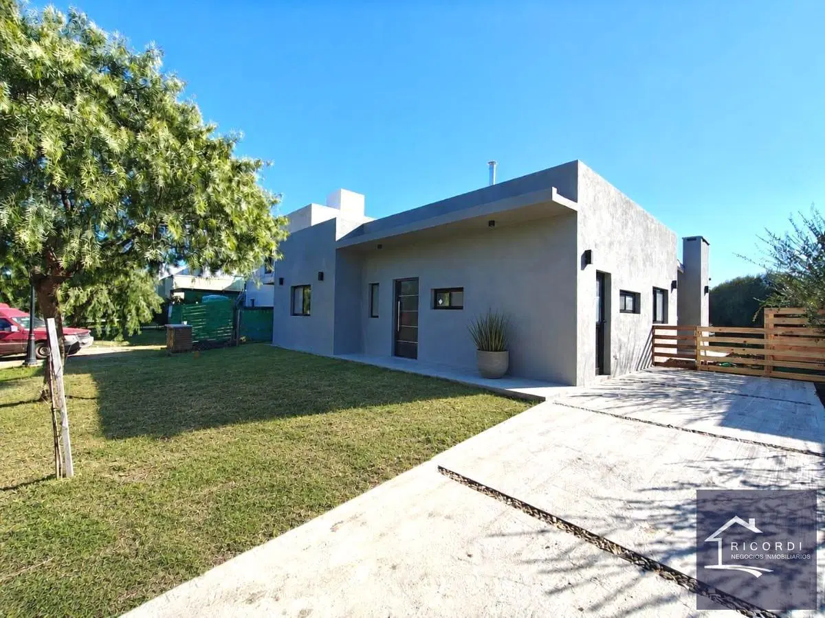 Casa VENTA 4 Amb. en San Ramon a Estrenar 4
