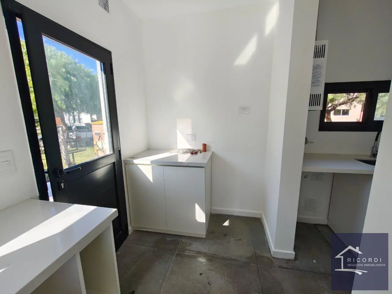 Casa VENTA 4 Amb. en San Ramon a Estrenar 5