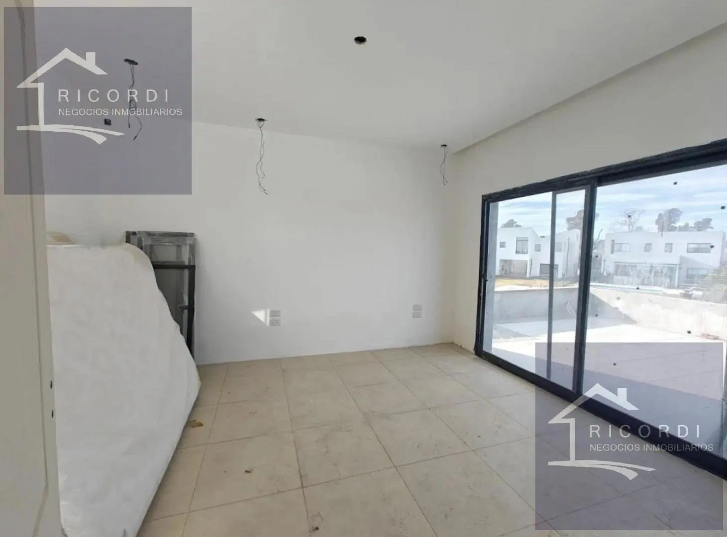 Casa en venta en Barrio Privado Santa Elena, Pilar del Este 2