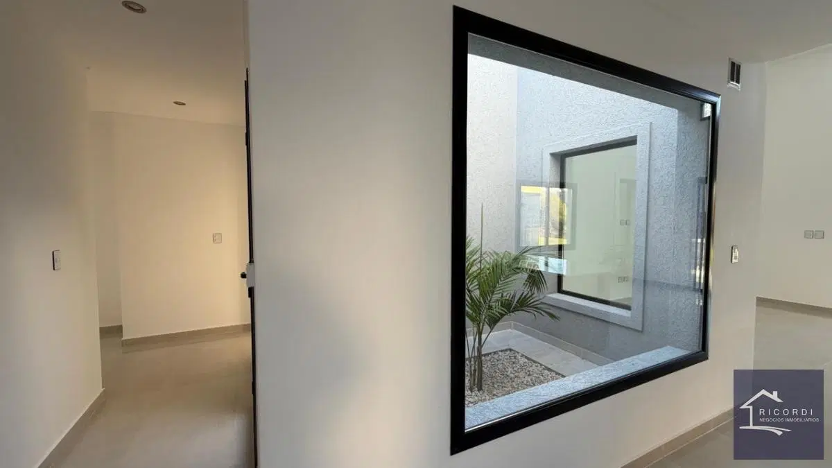 Casa en venta en Barrio Privado Santa Elena, Pilar del Este. 2